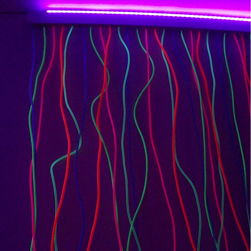 UV Mirror with Strands – 100 x 70cm Includes UV light Stip. | Ultraviolet